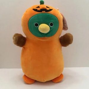 Avery 2023 Halloween exclusive squishmellow brand